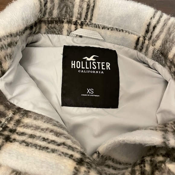 Hollister Plaid Shacket - Picture 2 of 4